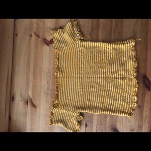 Size L off the shoulders top